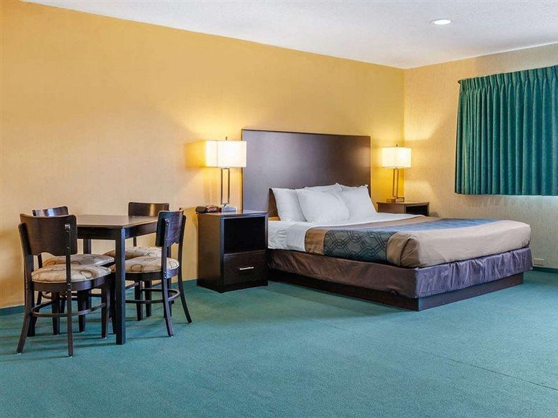 Lodge Econo Wausau - Rothschild